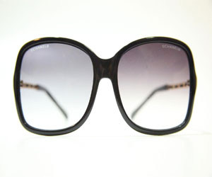 Солнцезащитные очки от Chanel